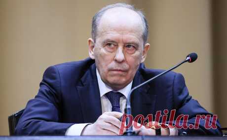 Глава ФСБ заявил о воюющих на Украине против России членах ИГИЛ. Члены террористической организации «Исламское государство» (ИГ, запрещена в России) воюют на стороне Украины против России, заявил директор ФСБ Александр Бортников на заседании Совета руководителей органов безопасности и специальных служб.