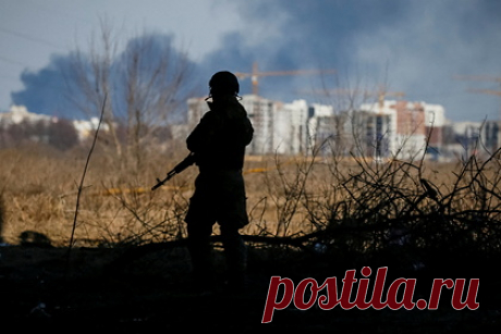 Стало известно о работе погибшего на Украине американского журналиста. Американский журналист Брент Рено, о гибели которого ранее сообщили на Украине, в последние недели работал над видеопроектом издательского дома Time. «В последние недели Брент находился в регионе, работая над проектом TIME Studios, в центре которого глобальный кризис с беженцами», — рассказали там.