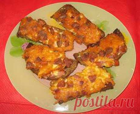 Горячие бутерброды с колбаской и чесноком
