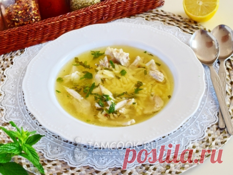 Португальский куриный суп с лимоном и мятой