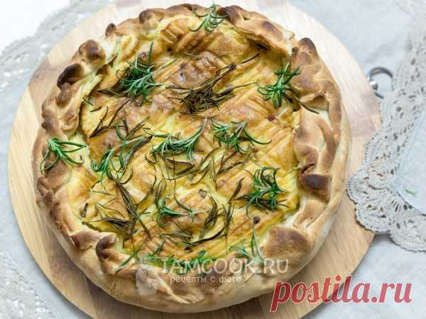 Пирог с розмариновым картофельным пюре и беконом