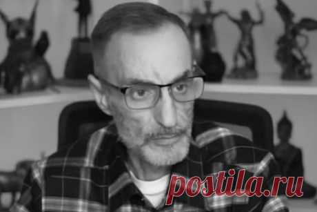 Умер российский блогер Дядя Слава. Умер российский блогер Дядя Слава (настоящее имя Станислав Андреев). Ему было 56 лет. Об этом сообщается в официальном Telegram-канале блогера. Последние годы жизни мужчина боролся с онкологическим заболеванием. Его не стало вечером 22 октября. Мужчина находился в лечебном учреждении.