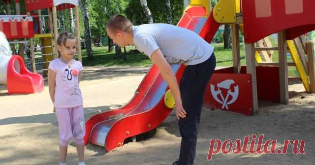 Незнакомец сказал 8-летней девочке, чтобы она пошла с ним... Ответ малышки спас ей жизнь!
