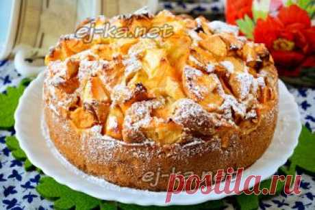 Яблочный пирог на кефире: вкуснее шарлотки, а готовить легче