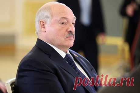 Лукашенко заявил о планах оппозиции устроить вооруженный мятеж в Белоруссии. Президент Белорусии Александр Лукашенко заявил, что оппозиция, находящаяся за рубежом, готовилась к вооруженному мятежу в республике на фоне событий в России, но произошел фальстарт. По его мнению, оппозиционерам было необходимо отчитаться «своим кураторам» о наличии хоть каких-то результатов.