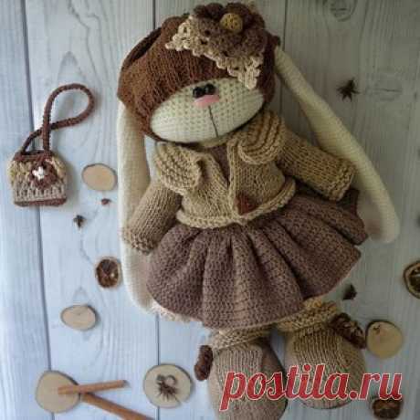 Вязаный зайка амигуруми. Схемы и описания для вязания игрушек крючком! Бесплатный мастер-класс от Ирины Тарасовой по вязанию большого зайца крючком. Высота вязаной игрушки примерно 38-40 см. Для изготовления зайки автор и…