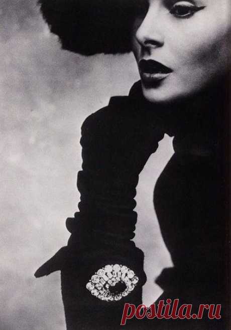 Лиза Фонсагривс для Christian Dior, 1950 / Путь моды
