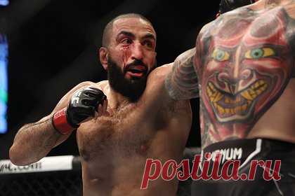 Бывший чемпион UFC назвал похожего на Нурмагомедова бойца ММА. Экс-чемпион UFC Генри Сехудо заявил, что американец Белал Мухаммад похож на Хабиба Нурмагомедова. «Если есть кто-то, похожий на Хабиба по боевой стойке или по проведению тейкдаунов, — это Мухаммад. Он такой же фристайлер», — пояснил Сехудо. Он добавил, что главное оружие американца — это его упорство.