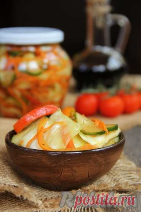 Салат по-корейски из капусты и моркови - рецепт с фото.