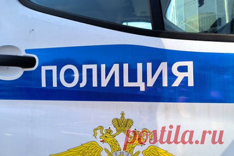 Полиция задержала главу Ленинского района Подмосковья Алексея Спасского. Полицейские задержали главу Ленинского района Подмосковья Алексея Спасского, сейчас он находится на допросе. По данным канала, задержание чиновника может быть связано с нарушениями при строительстве жилых домов. Накануне сотрудники правоохранительных органов задержали и бывшего заместителя Спасского — Альберта Гравина.