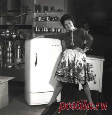 Реклама холодильника «Ока». 1960 год