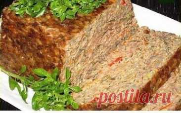 Вкусный пирог из говяжьей печени.
Говяжья печень 400 гр
Лук - 1 шт (75 гр) 
Морковь 1 шт 
Тыква 200 гр 
Яйцо - 1 шт.;
соль,перец - по вкусу. 
Все ингредиенты закладываем в блендер и смешиваем до однородного состояния. Выливаем в силиконовую форму, и ставим в заранее разогретую до 180 градусов духовку. Получается вкусный и сочный печеночный пирог.