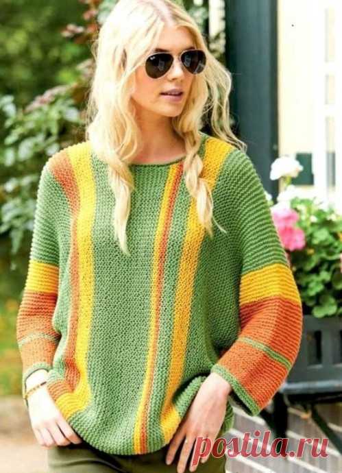 Пуловер с продольными полосами