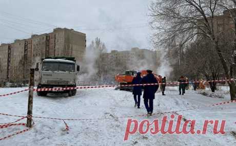 В Саратове 28 тыс. человек остались без тепла из-за аварии. В Ленинском районе Саратова произошла авария на тепловых сетях, в результате которой без отопления остались более 140 жилых многоквартирных домов и семь объектов социальной сферы.