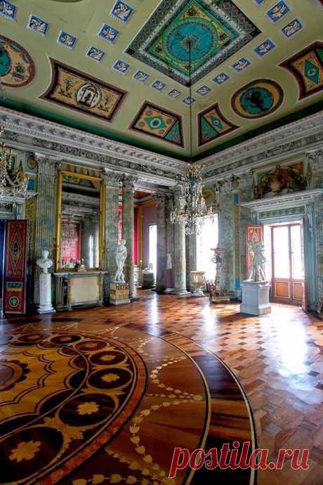 Ostankino Palace was formerly the Sheremetev family's summer residence and private opera theatre near Moscow | Anna Best приколол(а) это к доске DH Floor Ideas