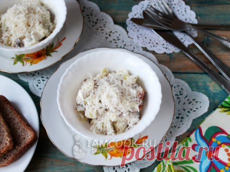 Салат с омлетом и грибами — рецепт с фото на Русском, шаг за шагом. Рецепт сытного салата с омлетом и жареными грибами. #салат #еда #салатик #ужин #рецепт #рецепты