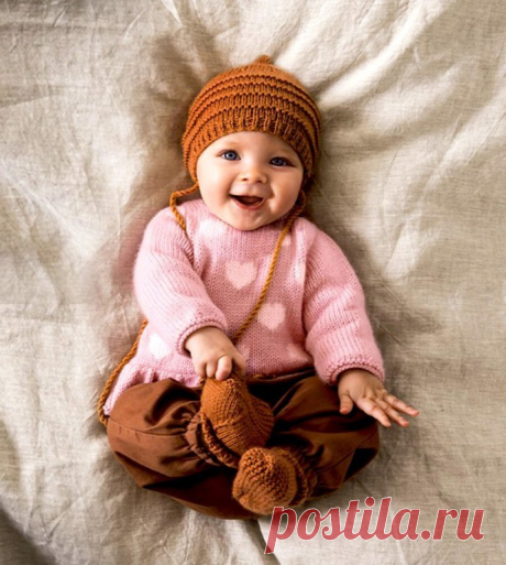 Детский джемпер с баской и сердечками.
Размеры: 3 (6) 12 (18) месяцев.
