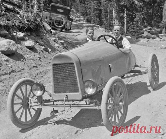 Model T Ford Speedsters and Racing Cars