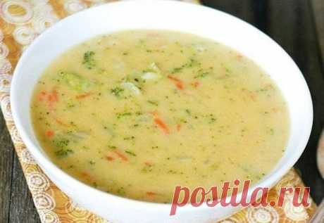 Сырный суп с курочкой и рисом. Готовлю каждую неделю! 
Ингредиенты:
Куриное филе — 500 гКартофель — 400 гПлавленый сыр — 400 гРис — 150 гЛук — 150 гМорковь — 150 гСоль, перец — по вкусуЗелень — по вкусу
Приготовление:

Куриное филе варим в 3 литрах воды,…