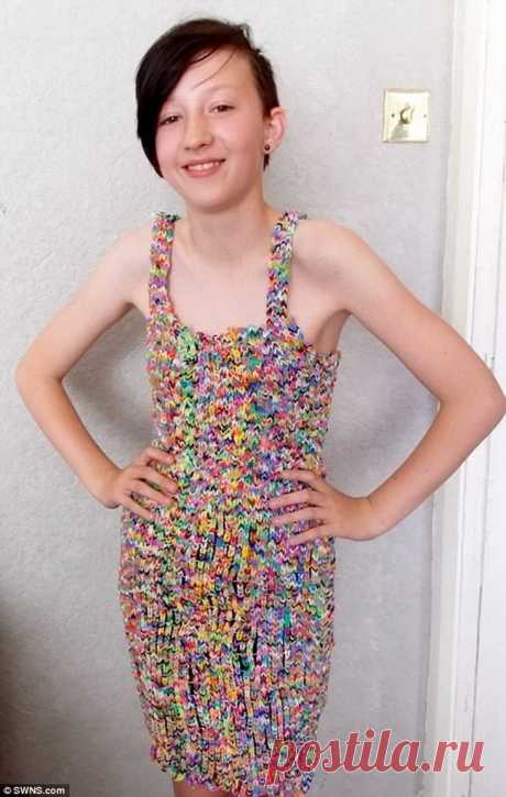 Женщина продала на eBay сплетенное ею платье за 170 000 фунтов