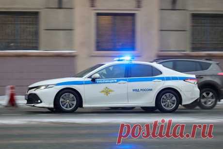 В российском регионе подростки напали на инвалида и попали на видео. В Татарстане несколько подростков напали на инвалида на улице и попали на видео. Инцидент произошел днем 16 февраля. На кадрах видно, как один из подростков подбегает сзади к мужчине с тростью и толкает его в спину, после чего тот падает.