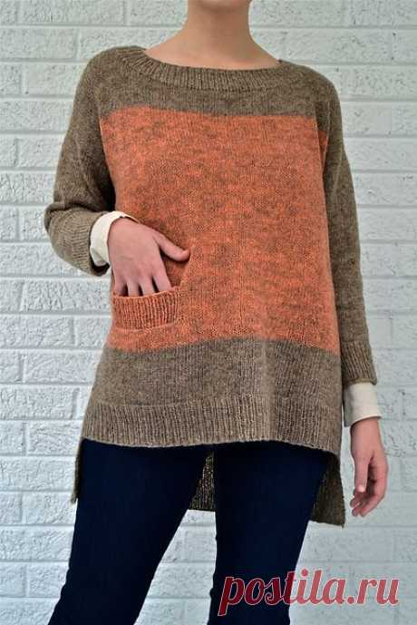Пуловер цветными блоками модного фасона с заниженной линией плеча и удлиненной спинкой, связанный спицами. Как связать модный пуловер спицами. Описание.