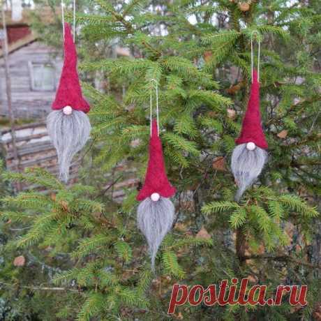 Swedish tomte ornaments MADE TO ORDER jultomte by HanniesHantverk