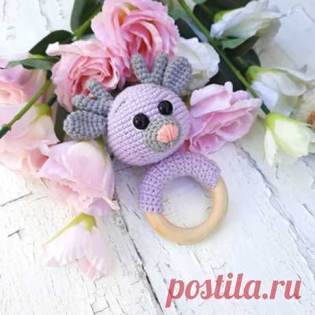 Грызунок-оленёнок амигуруми. Схемы и описания для вязания игрушек крючком! Бесплатный мастер-класс от Валерии @klubok_tdk по вязанию грызунка для детей в виде оленёнка. Высота вязаной игрушки примерно 15 см. Для изготовления…