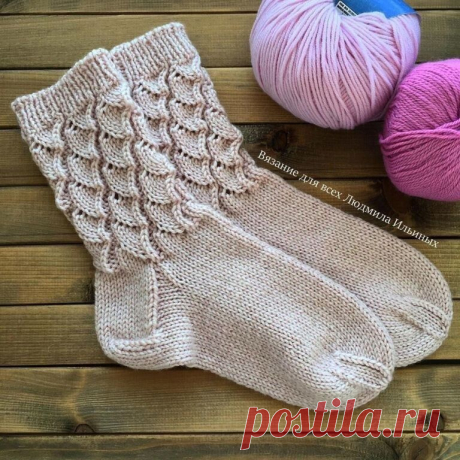 Ажурный узор спицами &quot;Чешуя по кругу&quot; Ажурный узор спицами Чешуя по кругу. Красивый диагональный узор подойдет для вязания шапок, снудов, варежек, носков, джемперов и т.д. Схема узора простая, быстро запоминается и подойдет для вязания начинающим мастерицам.Раппорт этого узора состоит из 8 петель и 6 рядов.Для данного узора...