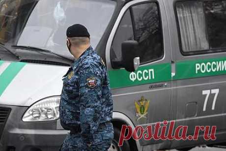Командовавшего спецназом «Вымпел» генерала ФСБ объявили в розыск. 2-й Западный окружной военный суд объявил в розыск бывшего командира центра спецназа ФСБ «Вымпел» генерала Владимира Подольского, обвиняемого в мошенничестве. После отмены оправдательного приговора уголовное дело в отношении чекиста и его подельников вновь поступило в суд на новое рассмотрение.