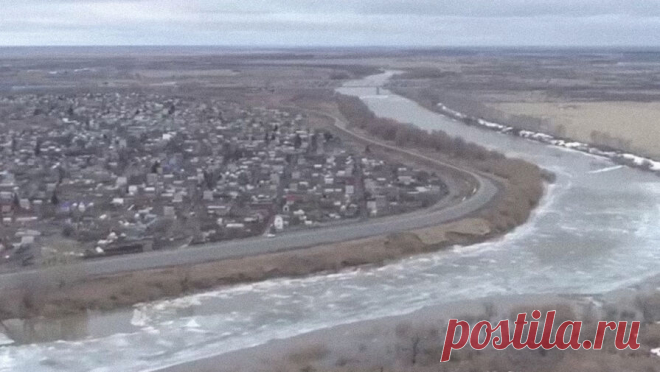 Уровень воды в реке Ишим держится выше критической отметки. Уровень р ...