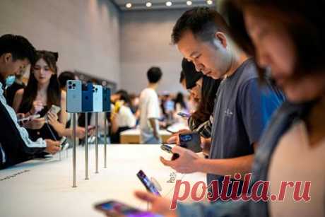 Apple полностью откажется от Touch ID. Компания Apple окончательно отказалась от планов возвращения сенсора Touch ID в iPhone. Журналисты медиа сослались на отраслевых источников, которые рассказали, что Apple отключила оборудование на фабриках партнеров, необходимое для производства сенсоров Touch ID. Технология Touch ID осталась только в iPhone SE.