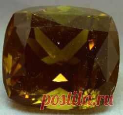Камни. Дравит.