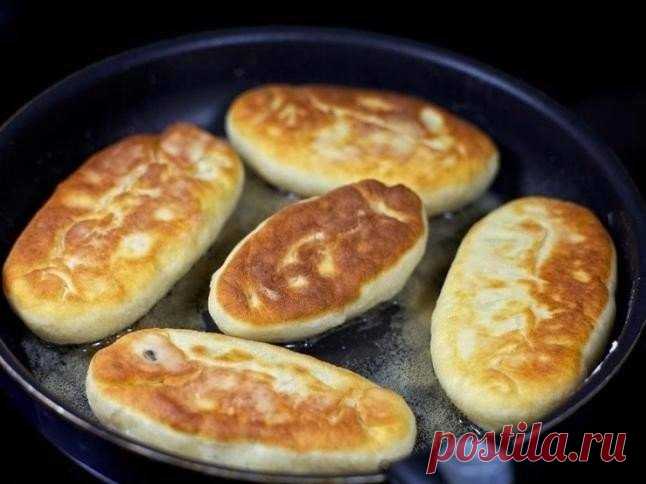 Быстрые пирожки на кефире с яйцом и луком — готовятся моментально! - Ж ...