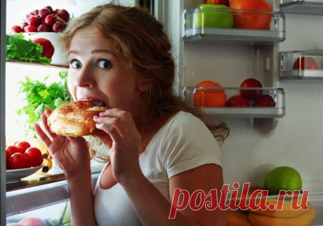 Чем заменить ночные перекусы? Эти простые правила позволят забыть о столь вредной привычке