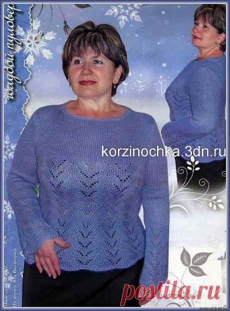 Вязание пуловера для полных женщин. Пуловер связан спицами с ажурным узором спереди и сзади, а так же на рукавах.