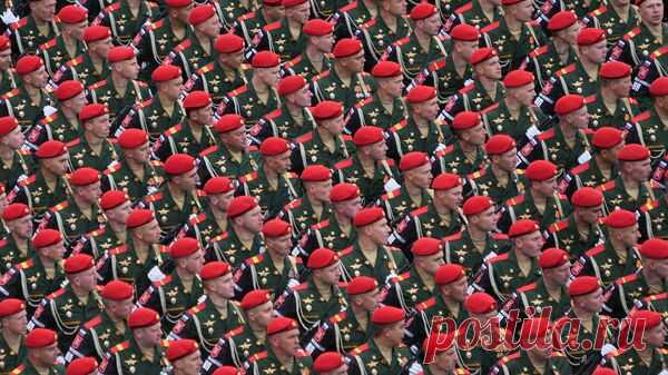 В России в военных парадах приняли участие более 150 тысяч человек
