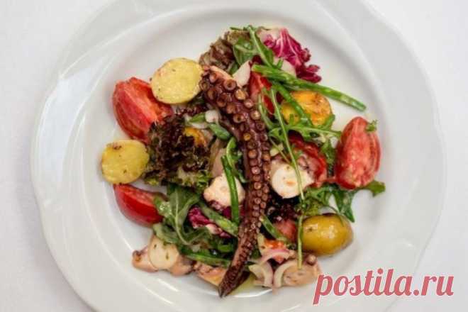 12 салатов с осьминогом, которые полюбят даже прихотливые гурманы