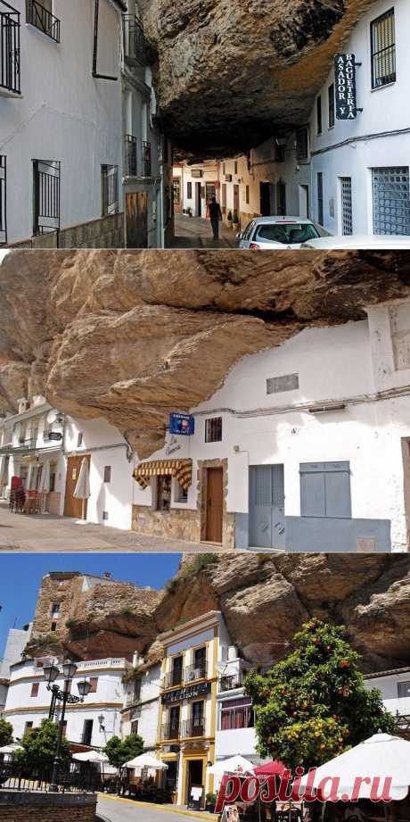 Сетениль-де-лас-Бодегас - испанский город, затерянный в камнях.