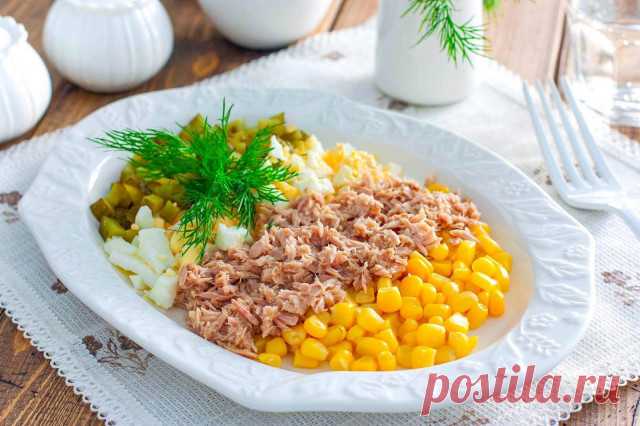 Салат с тунцом кукурузой и яйцами рецепт фото пошагово и видео - 1000.menu