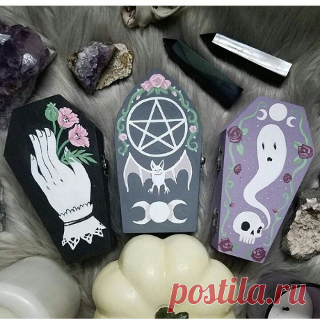 @gothicdreamers в Instagram: «🔮⚰🔮⚰🔮by:@queenofjackals #art #decorations #decoration #occultism #spirits #dark #creepy #instagoth #gothgoth #gothiclife #witch #witchcraft…» 989 отметок «Нравится», 5 комментариев — @gothicdreamers в Instagram: «🔮⚰🔮⚰🔮by:@queenofjackals #art #decorations #decoration #occultism #spirits #dark #creepy #instagoth…»