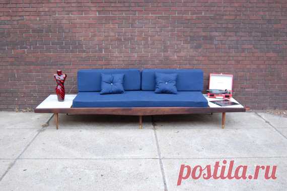 Mid-Century Modern Adrian Pearsall Sofa от BetzBasement на Etsy