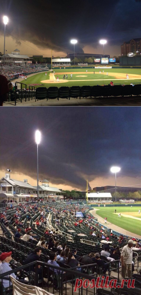 Торнадо во время бейсбольного матча в Техасе