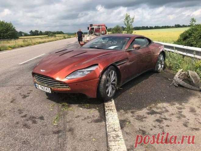 Владелец бросил Aston Martin DB11 с запиской . Тут забавно !!!