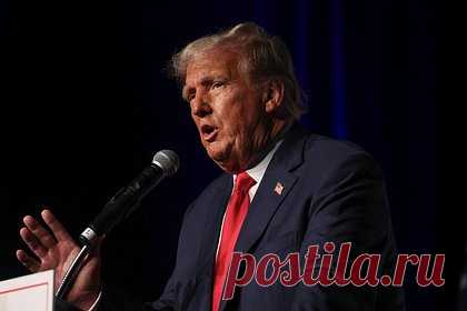 Трамп назвал Байдена посмешищем. Бывший президент США Дональд Трамп назвал американского лидера Джо Байдена «посмешищем». Он также заявил, что Байден оккупировал Белый дом. «При жуликоватом Джо вы получили хаос, кровопролитие, войну, террор и смерть», — заявил он. По мнению политика, противникам США при администрации Байдена «повезло по-настоящему».