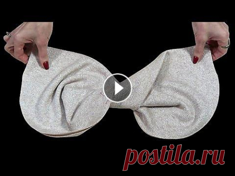 МИЛАЯ ШАПОЧКА с ПЕРЕКРУТОМ из ТРИКОТАЖА   Новая форма шапки. Перекручивая крой по центру создаем неразрезную драпировку. Направляя эту драпировку с одной стороны вверх, а с другой вниз - получ...