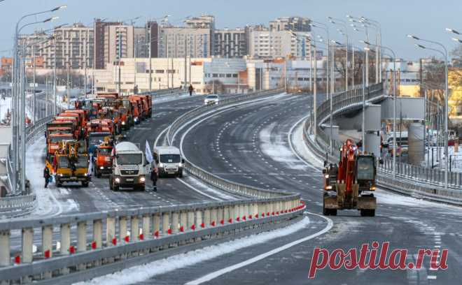 В Москве открыли участок Северо-Восточной хорды. Мэр столицы Сергей Собянин открыл эстакаду Северо-Восточной хорды (СВХ) протяженностью полтора километра, сообщают на сайте мэра Москвы.