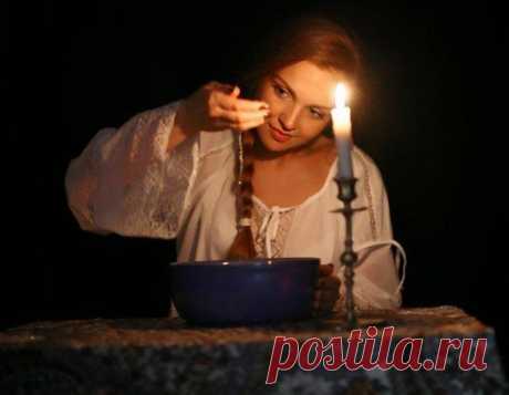 СЛАВЯНСКИЙ ОБРЯД ВЫШЕПТЫВАНИЯ НА ВОДУ.