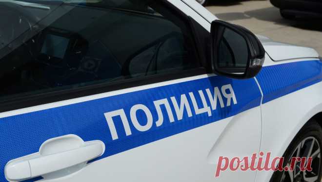 Двое неизвестных напали на петербургского адвоката из-за замечания. В Красносельском районе Санкт-Петербурга адвокат столкнулся с агрессией неизвестных и устроил погоню за ними. Об этом сообщает издание "Фонтанка.ру". По словам юриста, он выходил из своего дома на улице Чекистов и увидел в ...