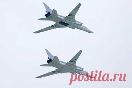 Минобороны отчиталось о пятичасовом полете Ту-22м3 над Балтийском морем. Бомбардировщики Ту-22м3 провели пятичасовой полет над нейтральными водами в акватории Балтийского моря. Об этом сообщило Минобороны России в Telegram-канале. Ту-22м3 сопровождали истребители Су-30см Воздушно-космических сил России. На части маршрута российские бомбардировщики также сопровождали иностранные истребители.